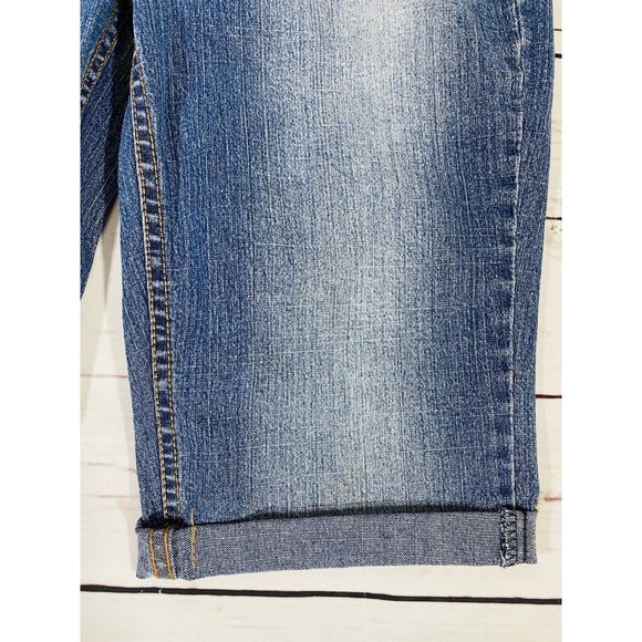 Green Apparel Jean Shorts Womens Size 6 Denim Embroidered Flowers Long Hippie - Picture 4 of 9